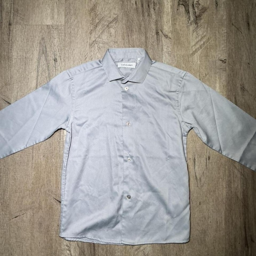 Calvin Klein Light Blue Button Down Long Sleeve Shirt‎ Size 7 NWT